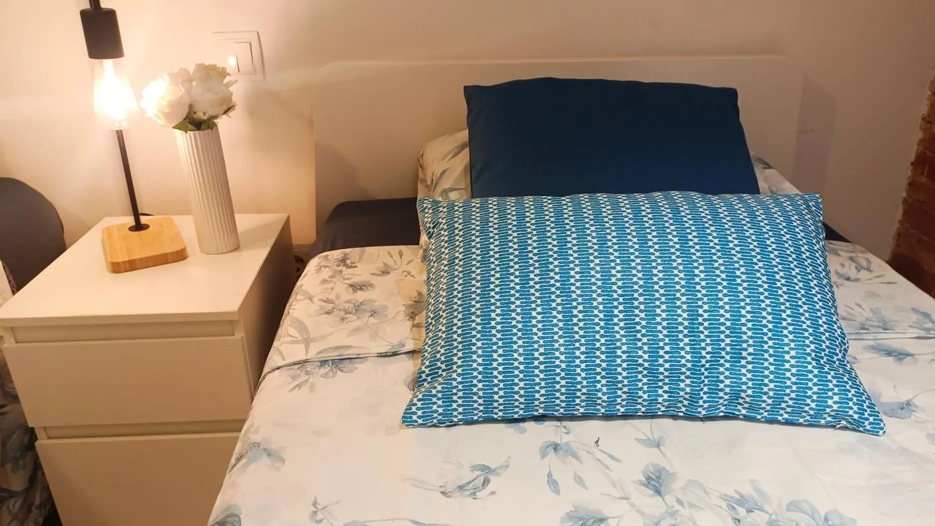 Hostel Cathedral Rooms Barcelona Spain